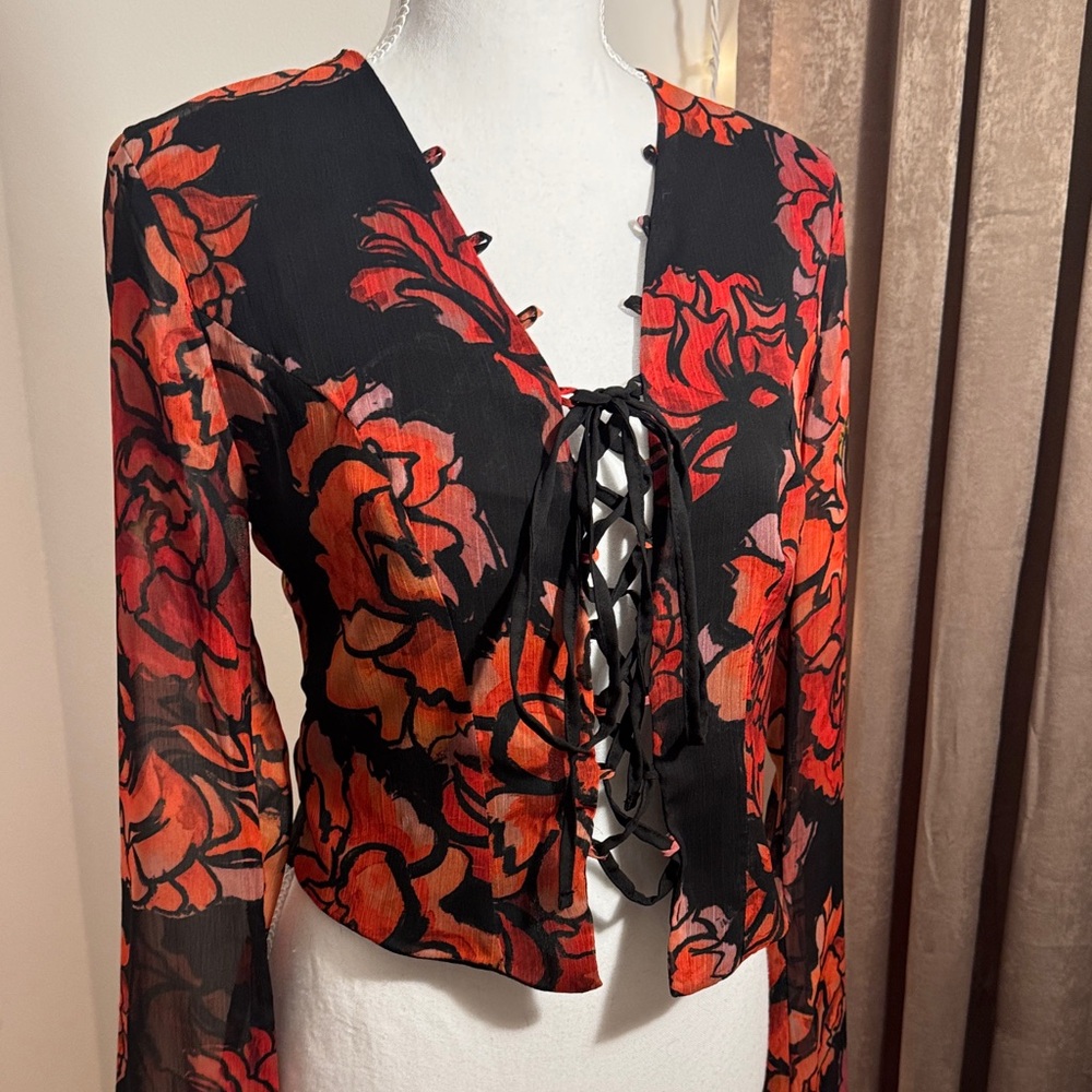 NWOT Topshop Floral Lace-Up Black and Red Women's Top Size 6